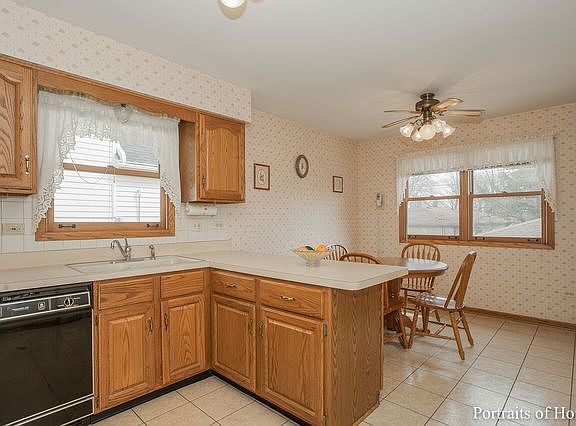 4th image of 8151 N Oketo Ave