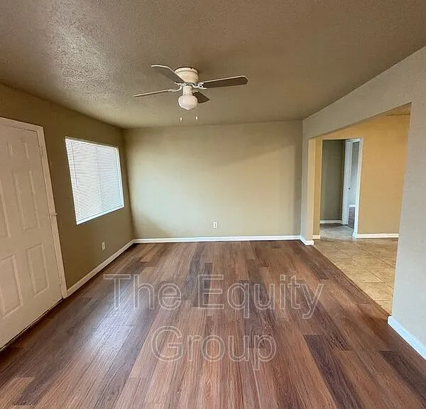 1819 N 10th Ave — Photo 3