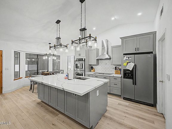 4th image of 5441 E FLOWER Avenue