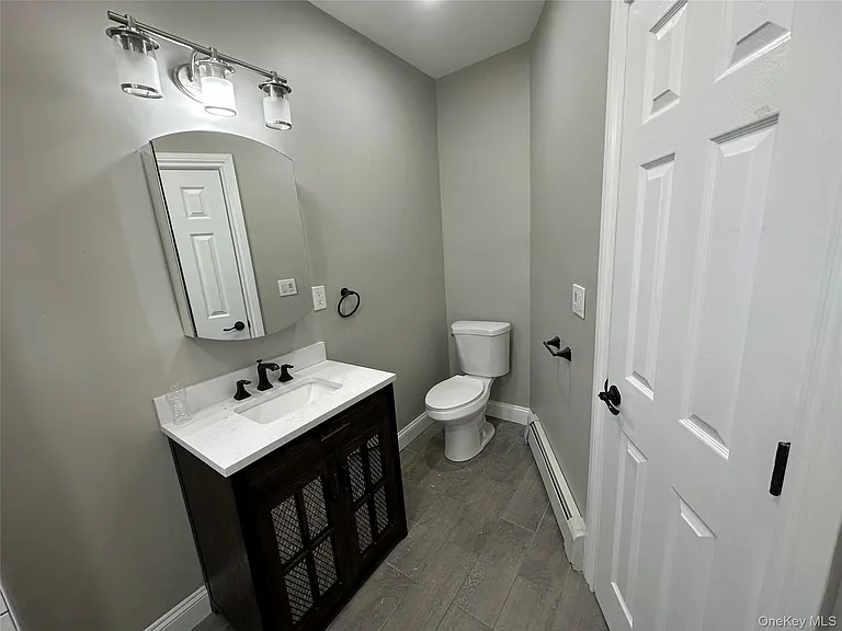 8 Leach St #1 — Photo 6