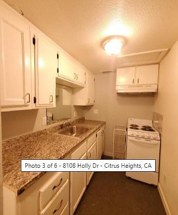 3rd image of 1 Holly Dr