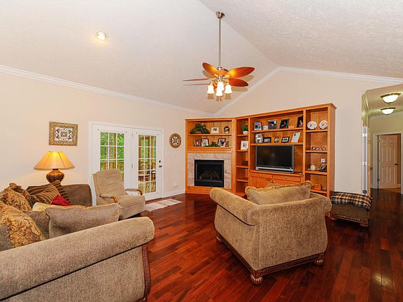 5th image of 2219 Richwood Dr
