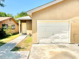 7379 Longing Trl, San Antonio, TX