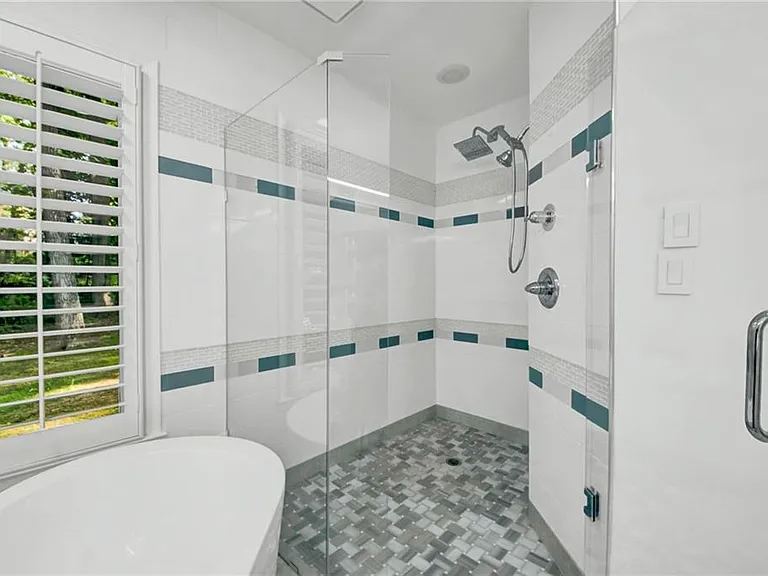 1055 Downing Ct NE — Photo 24
