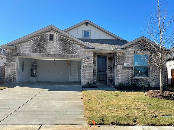 2nd image of 1829 Everglades Dr
