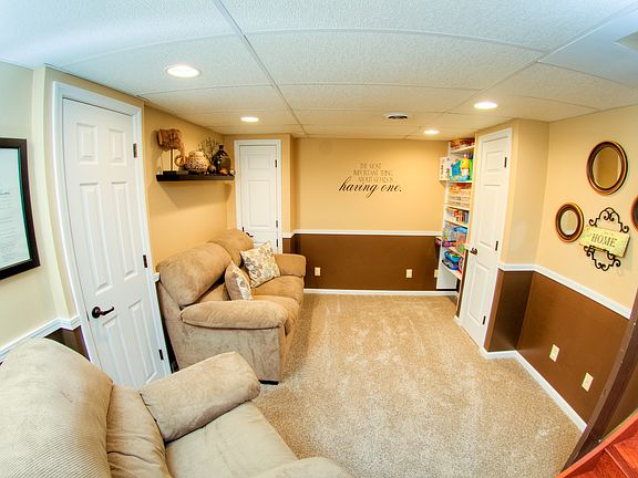 5th image of 5830 Oldenburgh Way