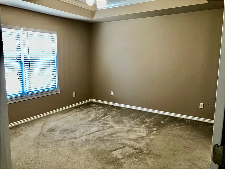 2379 Kendal Green Cir — Photo 15