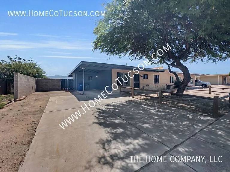 2349 S Saddleback Ave — Photo 3