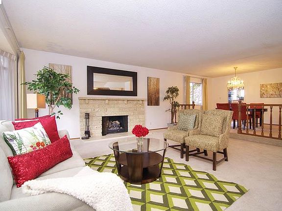 3rd image of 3700 Oakes Dr