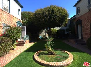136 N Sweetzer Ave, Los Angeles, CA 90048
