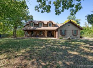 1102 S Oplaine Rd, Gurnee, IL 60031