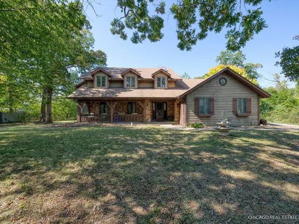 1102 S Oplaine Rd, Gurnee, IL 60031