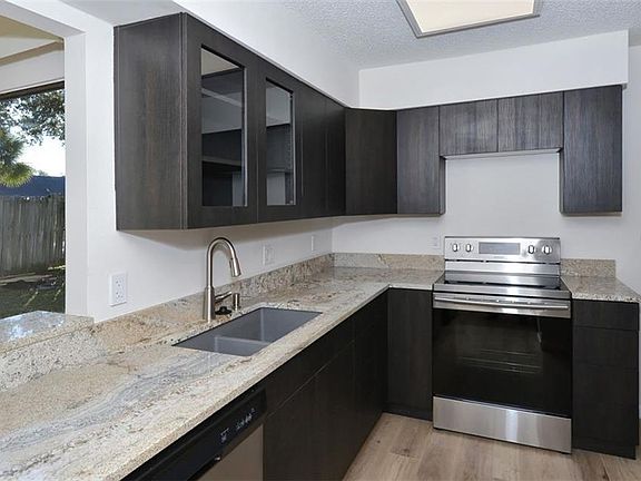 3rd image of 2228 Bahia Vista St APT C3