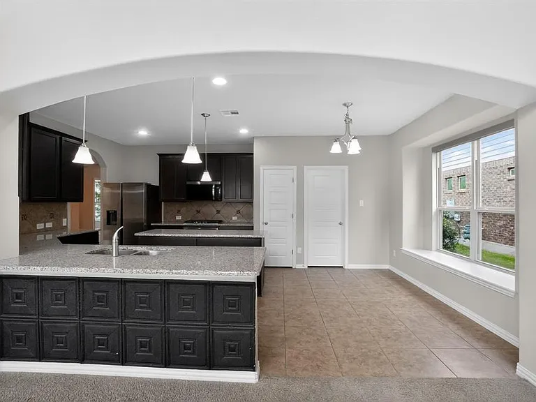 348 Vista Gardens Dr — Photo 2