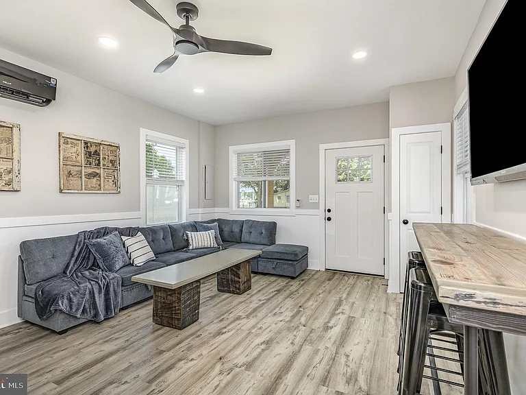 530 Monroe Bay Ave — Photo 5