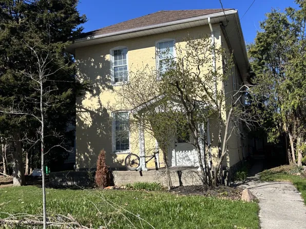 287 Stewart St, Peterborough, ON K9J 3N2