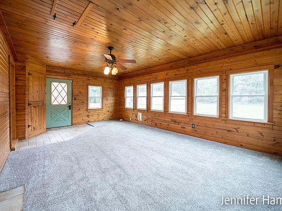 5th image of 5501 Egner St NE