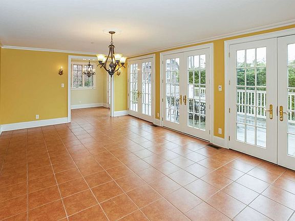 4th image of 23303 Bay Ave #1
