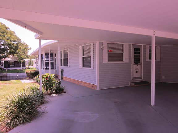 2nd image of 150 S Lake Dr