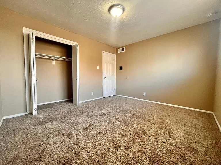 8101 Marble Ave NE — Photo 17