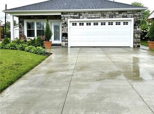 6363 Lockhaven Dr, Brookpark, OH