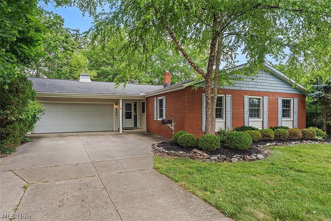 5643 Park Ridge Dr, North Olmsted, OH 44070 | MLS #5199456 | Zillow