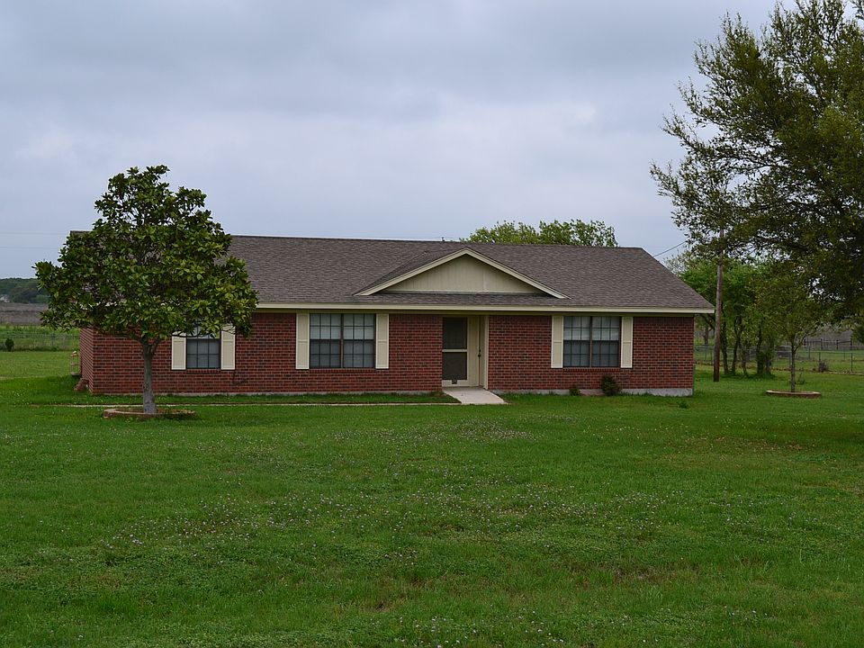 1st image of 475 Quail Hollow Ln