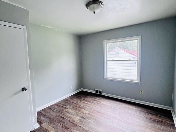 3rd image of 6624-6626 W Carmen Ave #6624