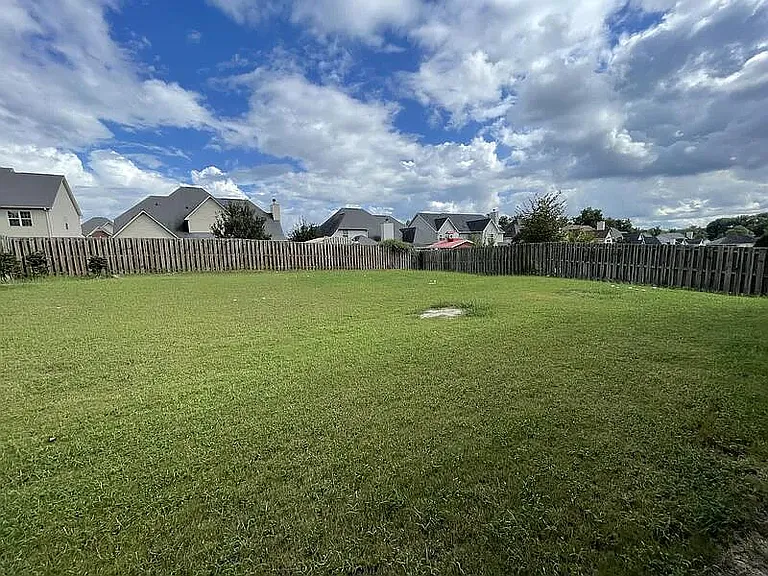 6069 Reynolds Cir — Photo 57