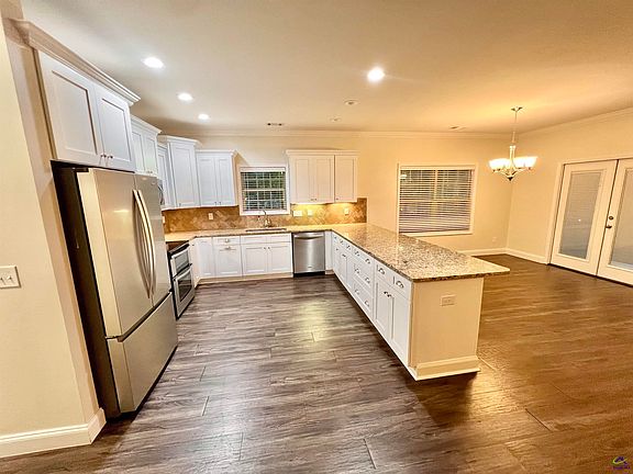 2nd image of 102 Village Walk
