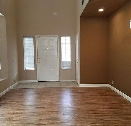 4th image of 5259 Ladyhawk Way