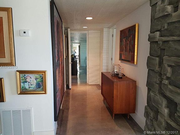 5th image of 602 NE 36th St #218