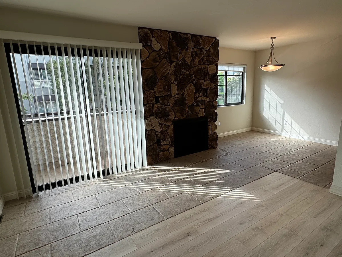 Primary Photo - 2250 S Beverly Glen Blvd #102