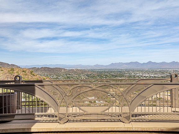 4th image of 5802 E CHOLLA Lane