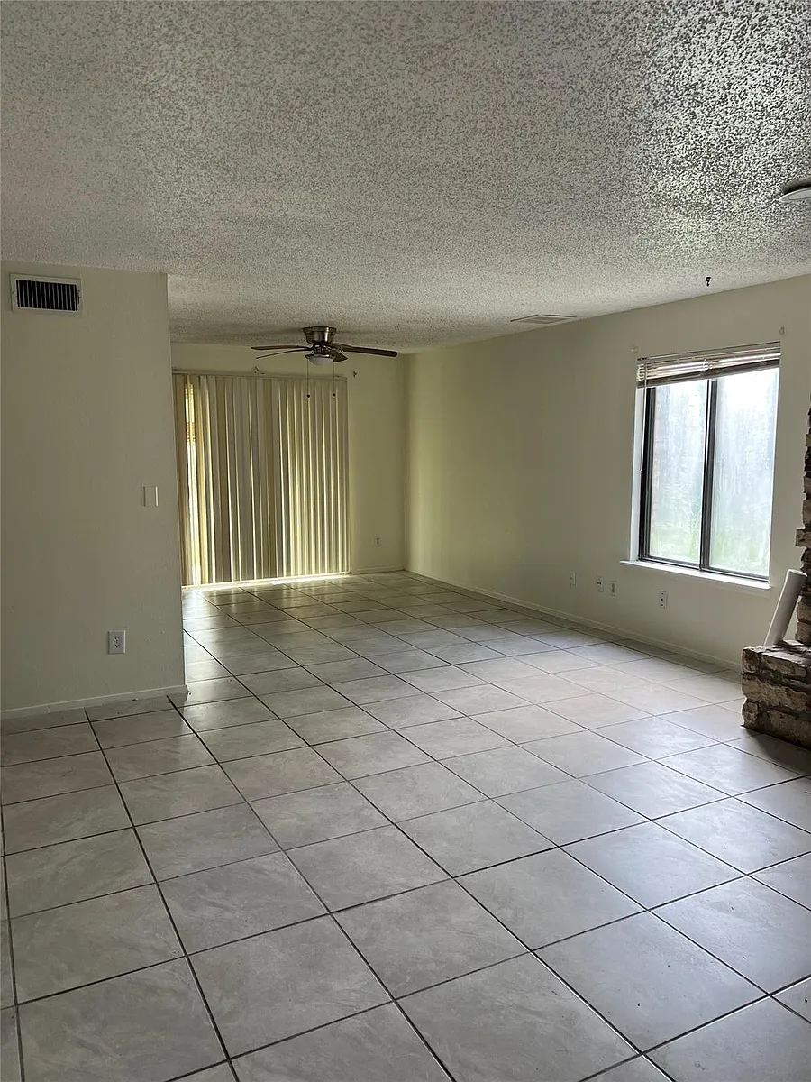 Building Photo - 8423 Fathom Cir #B