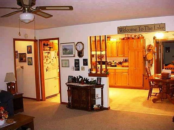 5th image of 1105 Apple Valley Dr