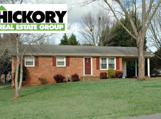 3696 Weyland Dr, Conover, NC 28613