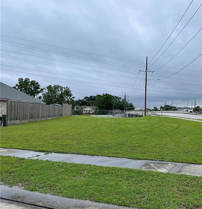 1st image of N Lester Ave