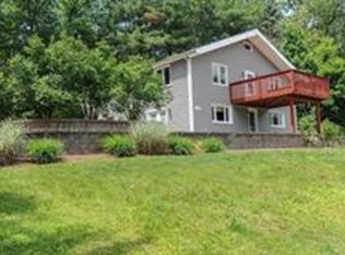 943 S East St, Amherst, MA 01002