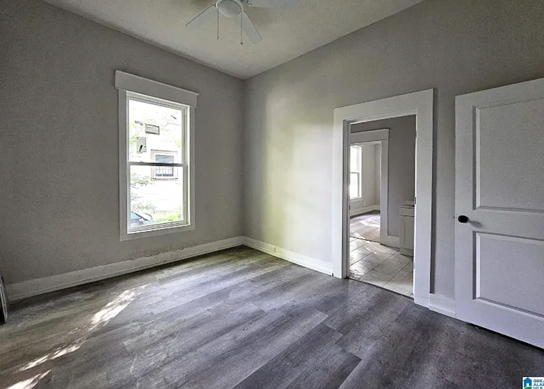 1701 Avenue I — Photo 9