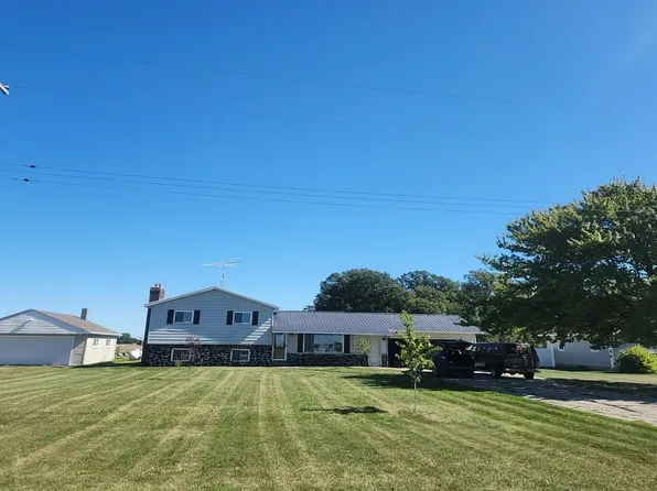 388 N Callahan Rd, Bay City, MI 48708