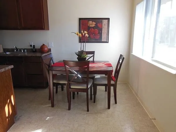 Rancho Terrace — Photo 9