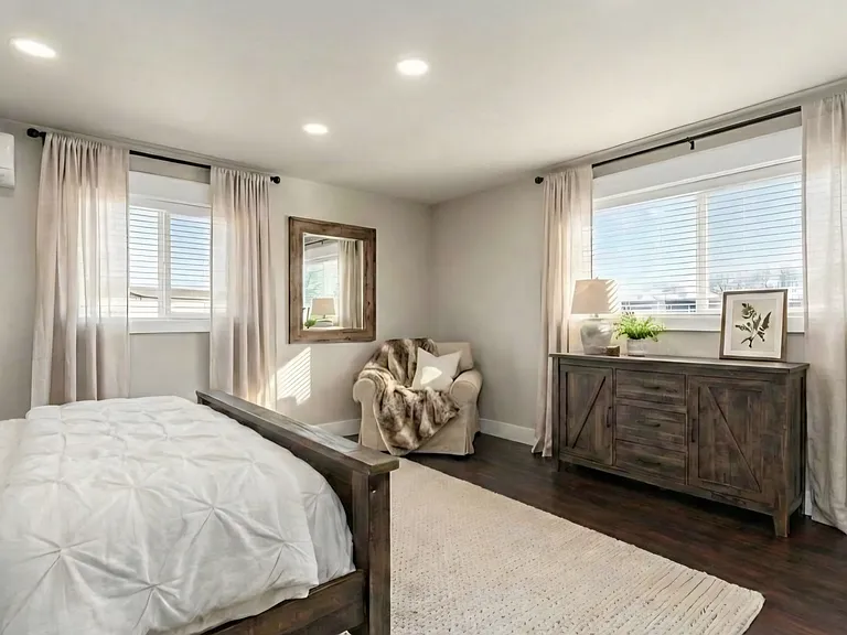 604 W Crest Dr — Photo 9