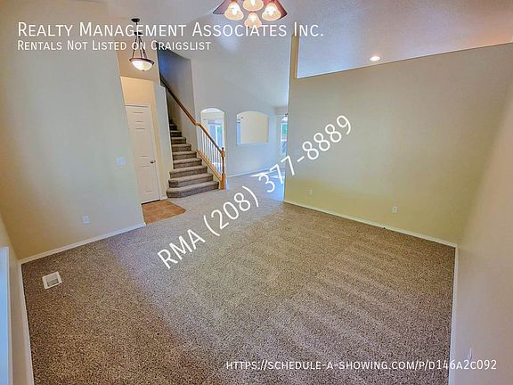 2nd image of 569 E Heritage Park St