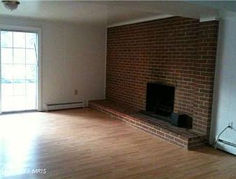 3rd image of 13904 Grove Ct