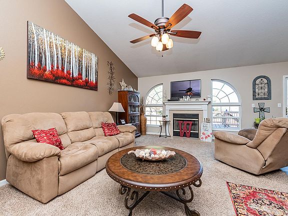 2nd image of 6823 Stoney Creek Dr