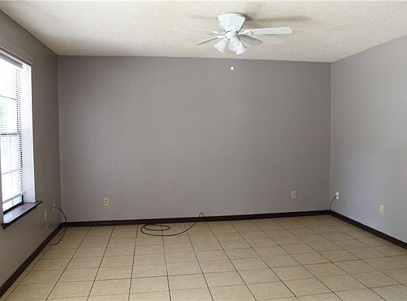 2nd image of 17540 Beverly Dr #E
