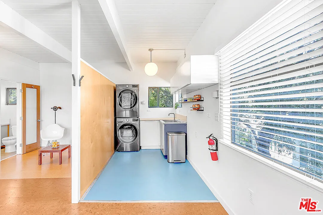 1 bed, 2.0 bath, 1000 sqft, $3,995 — Photo 3