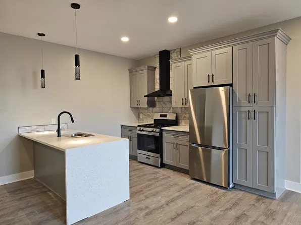 5827 Broadway St #202, Lancaster, NY 14086