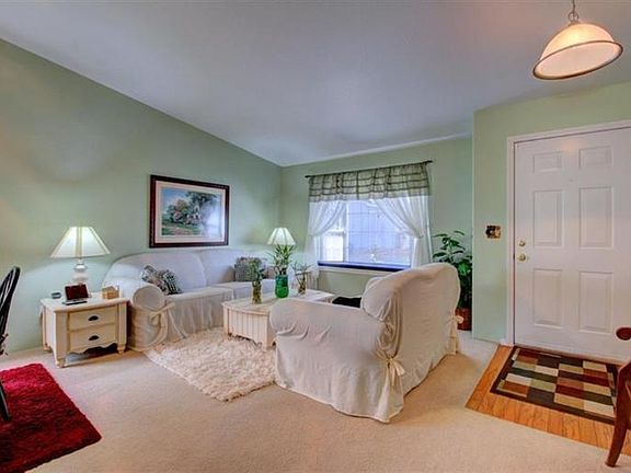 2nd image of 1729 Louise Ave